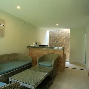 Guest house Reddoorz Near Canggu Club 2*
