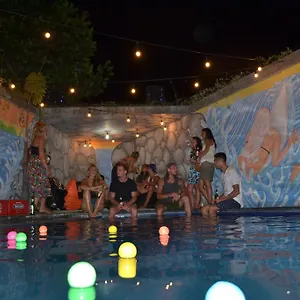 Wave Hunters Surf Camp