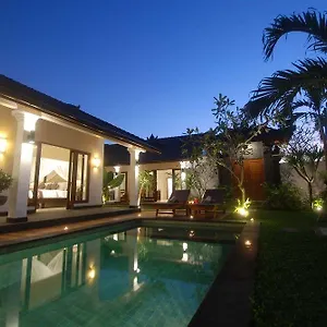 Villa Villa In Central Seminyak *