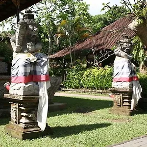 Hotel Puri Saren 2*