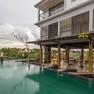 Guest house Reddoorz Plus @ Gunung Salak Street