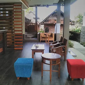 Indraprastha Homestay *