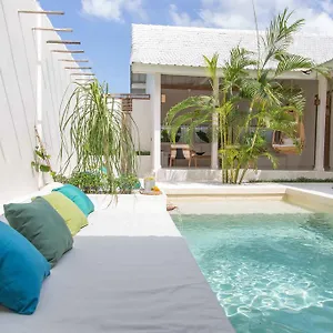 Azcoyen Bali * Canggu (Bali)