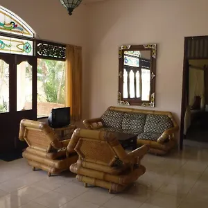 Tatil parkı Ombak Putih Bungalows