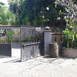 Nyoman Legian House Guest house *