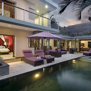 Villa Delapan *