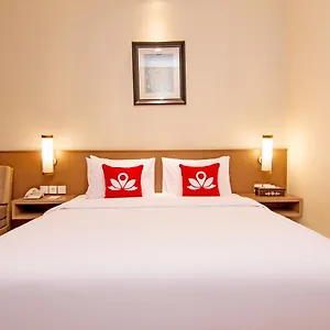 Hotel Zen Benesari 6 Legian Kuta 3*