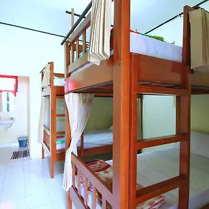 Mesari House Hostel *