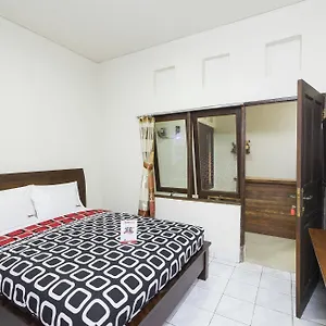 Hotel Reddoorz @ Danau Meninjau Sanur Denpasar (Bali)