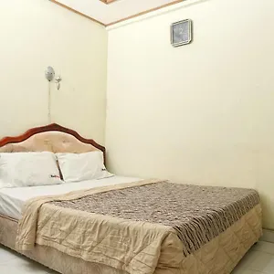 Reddoorz @ Teuku Umar Гостевой дом 2*