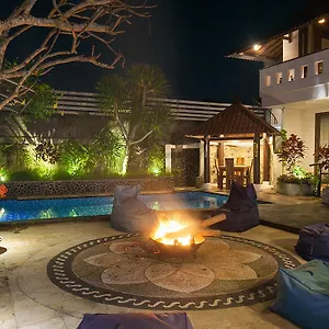 Black Pearl Villa