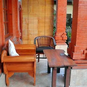 Yumi House Guest house *