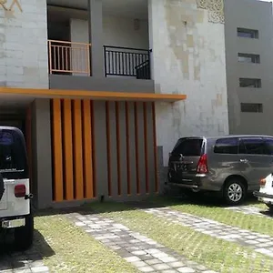 Nida Ciung Wanara Kelod Denpasar (Bali)