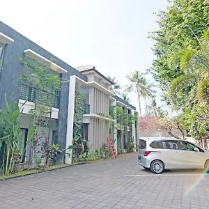 Zen Raya Sririt Singaraja Hotel 3*