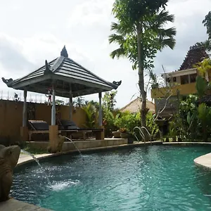 Kubu Sari Guest house