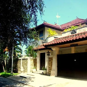 Tentram Puri Gading Guest house