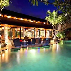 Maca & Hotel 5*