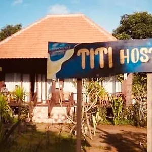 Hostel Titi *