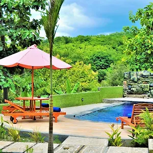 The Granyam Luxury Bungalow Holiday park