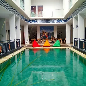 Mahayana Kuta Hotel 3*