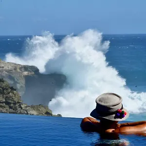Resort Island Cove 3*