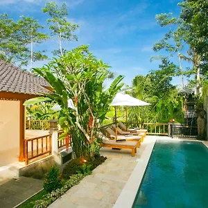 Pesantian Villa And Warung 4*