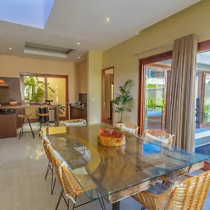 Villa La Luna Belle Kuta (Bali)