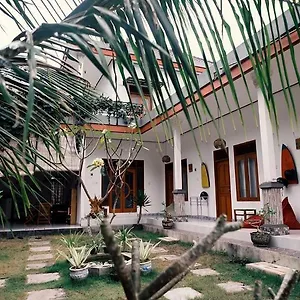 2 Angels Homestay *