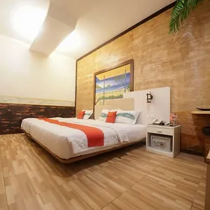 Reddoorz @ Bypass Ngurah Rai Airport Hotel Tuban (Bali)