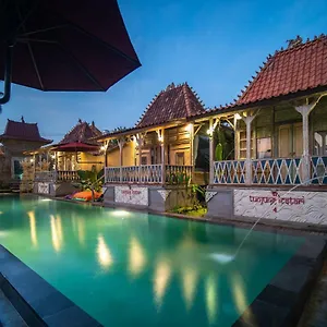 Villa Lestari *