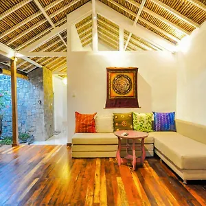 Eco House - 100m Villa Sanur (Bali)