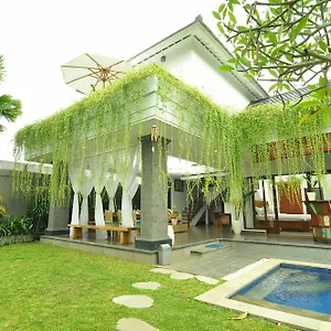 Safeer Bali Apartment *