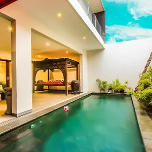 Rainbow Runner Villa