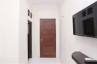 Reddoorz @ Kubu Anyar 2 Hotel 3*