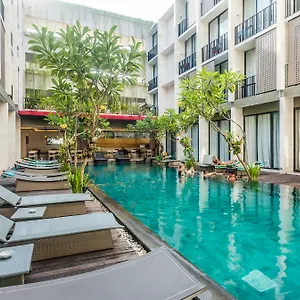 Zen Rooms Kuta Benesari Hotel 3*