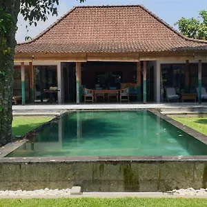 Limasan Lodge
