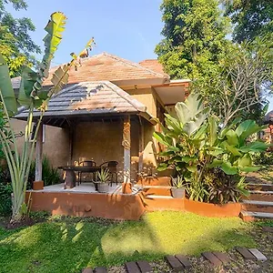 Hotel Shanti Toya Ashram & Retreat Center 3*