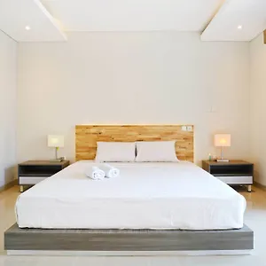 Kenzo Villa