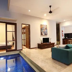 Villa Escape *