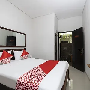 Oyo 2438 D' Tamblingan 2*