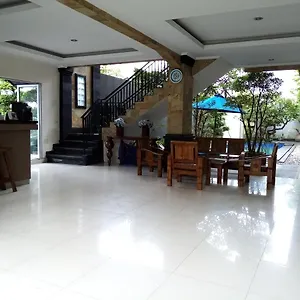 Hotel Kiki Bali *