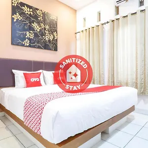 Oyo 1486 Tantular Hotel 2*