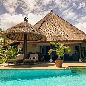 Cahaya - Bali Sea Beachfront And Private Pool * Pengastulan