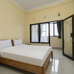 Hotel Oyo 2204 Griya Hita 2*