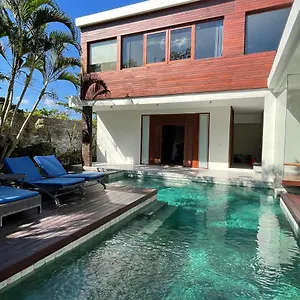 Sassy Villa *