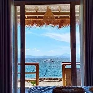 Vns Beachfront 2*