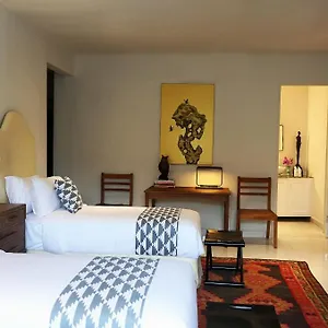 Sweet Room, *