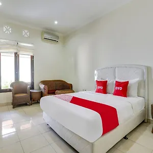 Oyo 90895 Giri Puspa Guest Hose فندق نوسا دوا