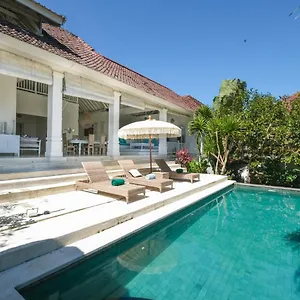 Hally Bali * Ungasan (Bali)