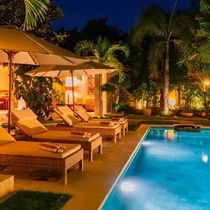 Dayak Villa Seminyak (Bali)
